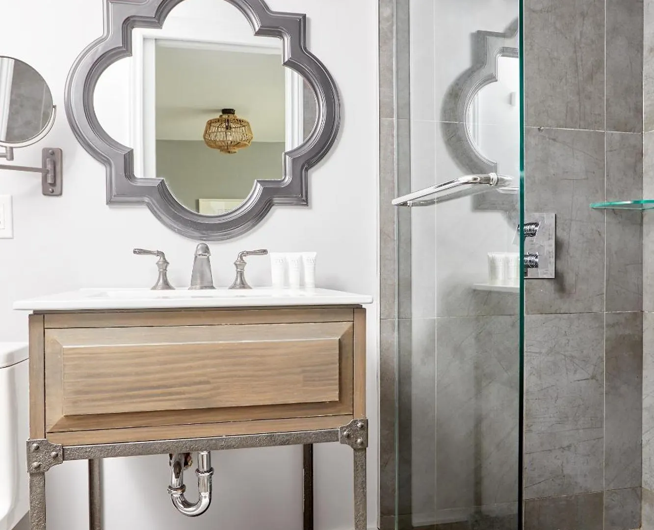 La Tumu Boutique Hotel Toronto