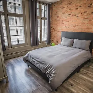 le-402-montreal.hotels-in-montreal.org/
