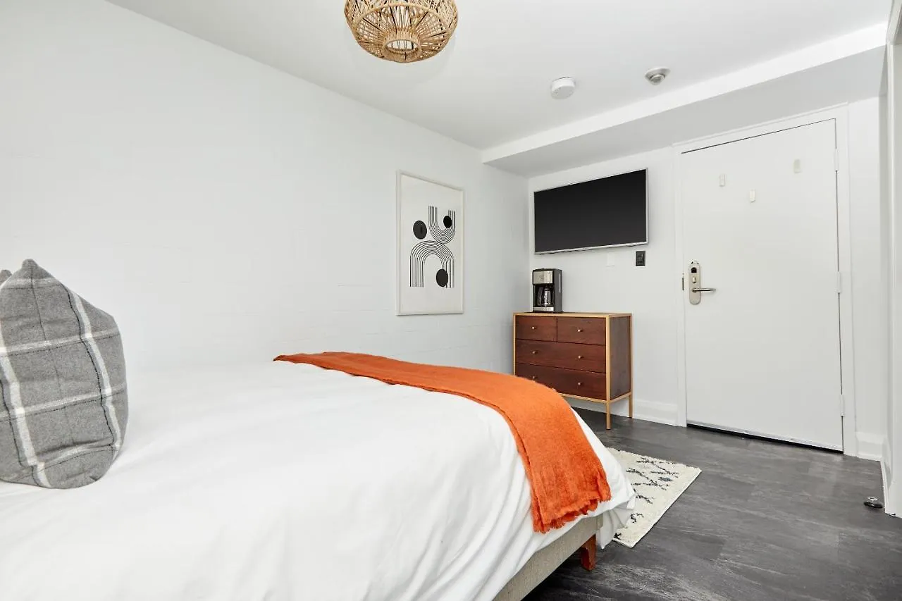 La Tumu Boutique Hotel Toronto