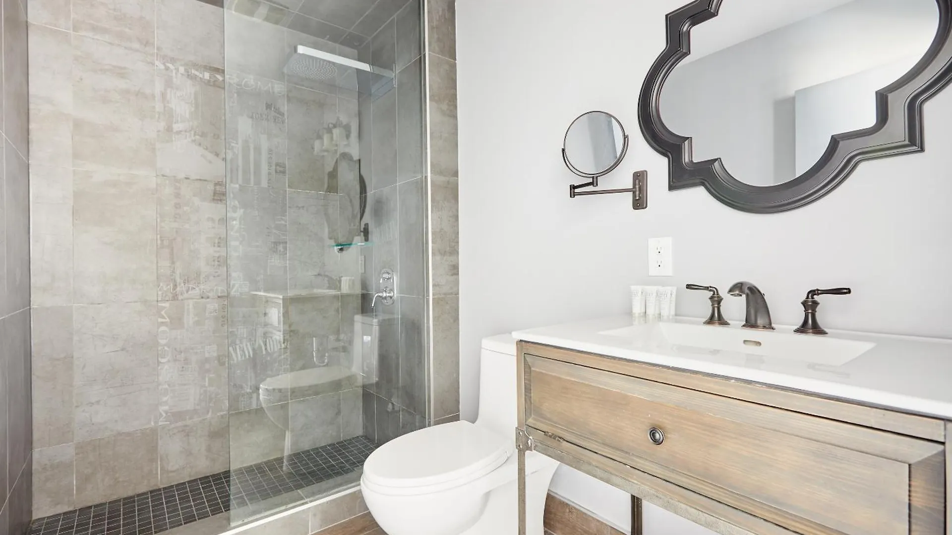 La Tumu Boutique Hotel Toronto 3*,  Canada